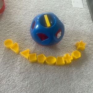 Tupperware Household Shape-O toy- all pieces!
